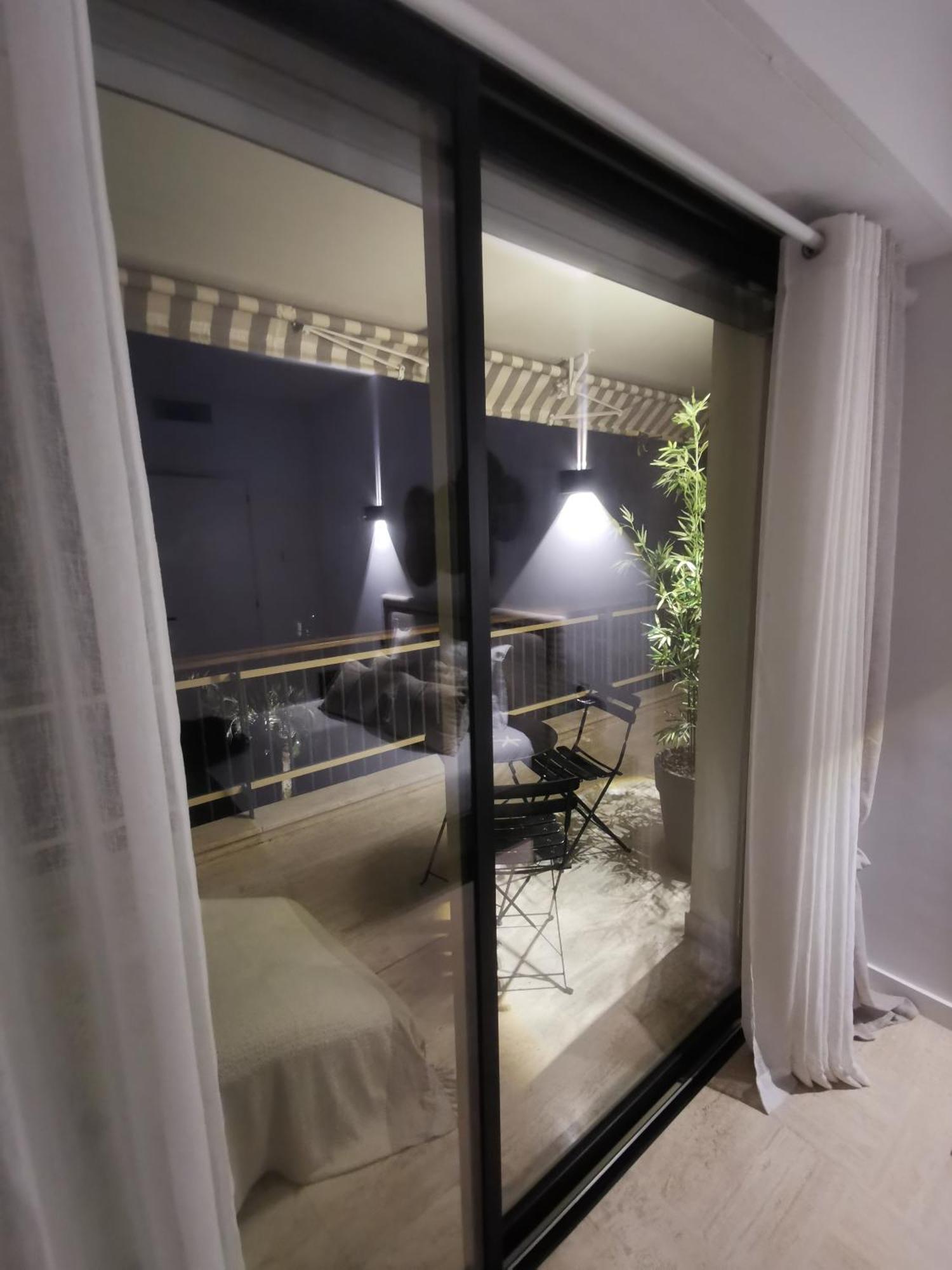 2 Bedrooms Seafront Cannes Exteriör bild